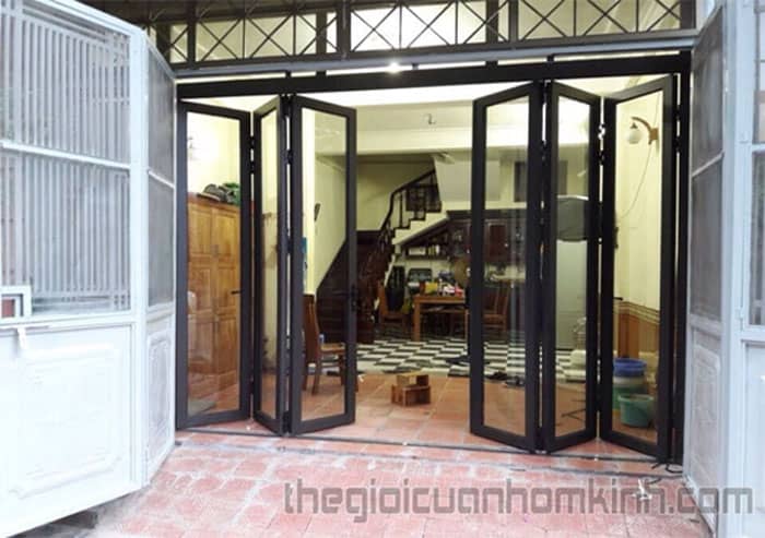 Cửa nhôm xingfa mở xếp trượt kiểu 633