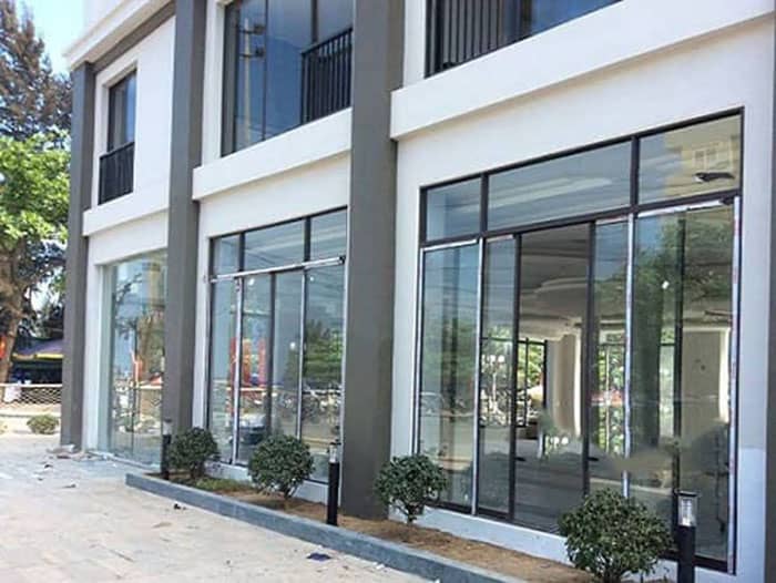 Cửa đi mở đẩy trượt lùa hệ 48 việt pháp mới