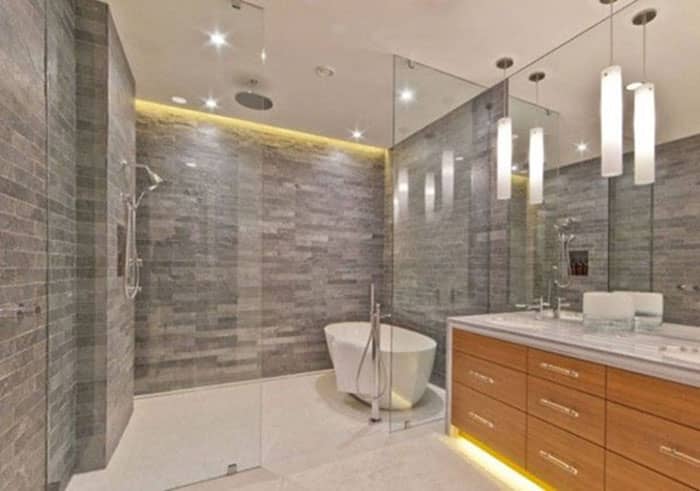 Vách kính nhà tắm dùng kẹp inox
