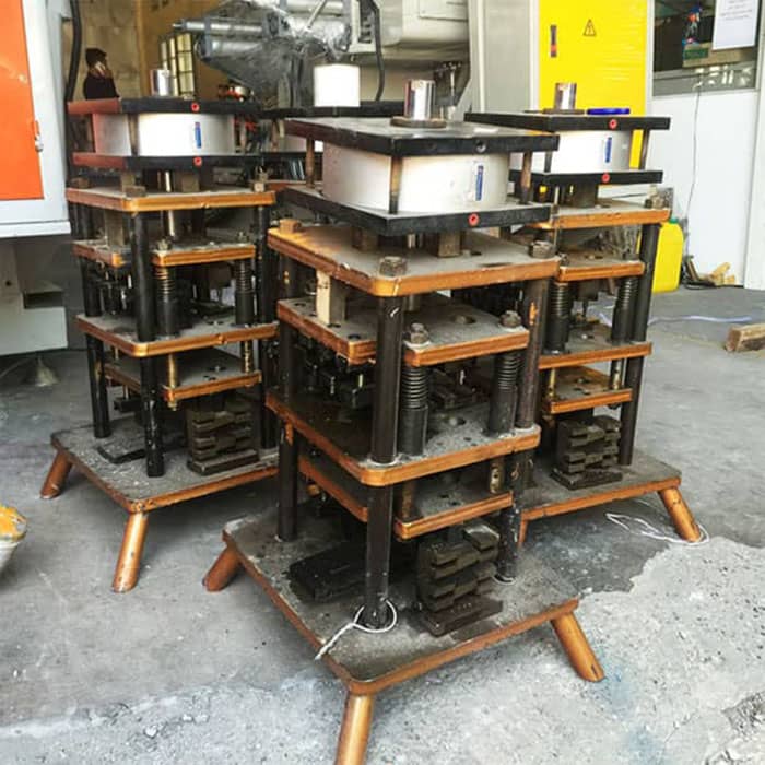 Máy đột dập hơi nhôm hệ xingfa