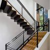 Cầu thang sắt lên mái chữ U tiện dụng