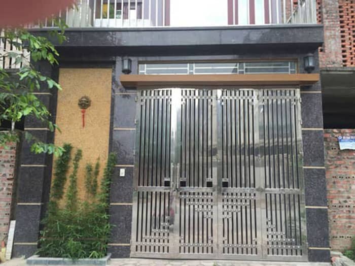 Cổng inox chia cánh lệch 1-3