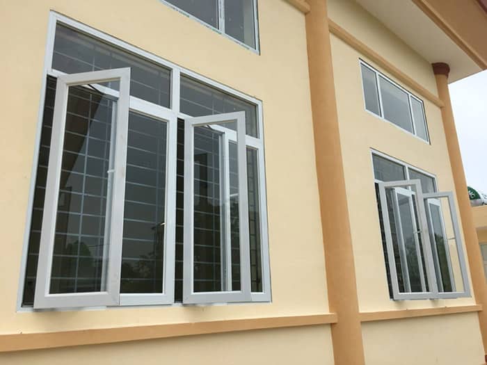 Lắp đặt cửa sổ 2 cánh có fix trên nhôm việt pháp hệ 4400