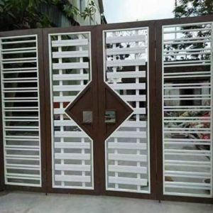 Mẫu cửa sắt 4 cánh sơn tĩnh điện 2 màu bền đẹp cùng thời gian