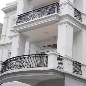 Mẫu lan can ban công sử dụng sắt uốn đặc biệt thự nhà đẹp sang