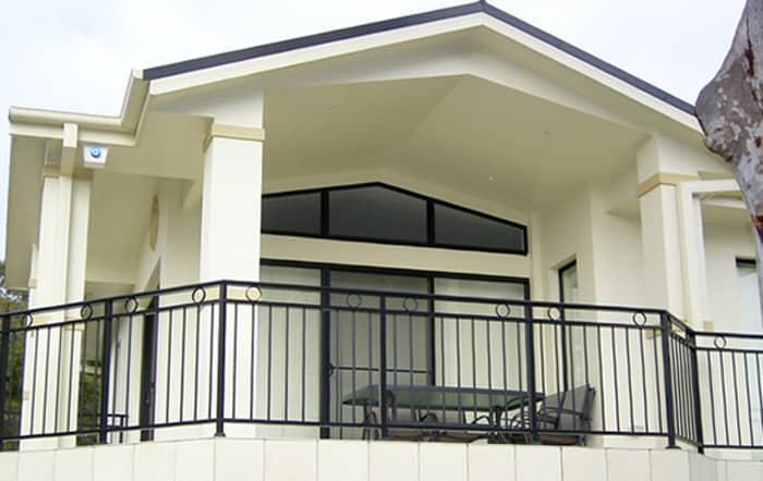 Mẫu lan can sắt hộp sơn tĩnh điện đơn giản bền đẹp