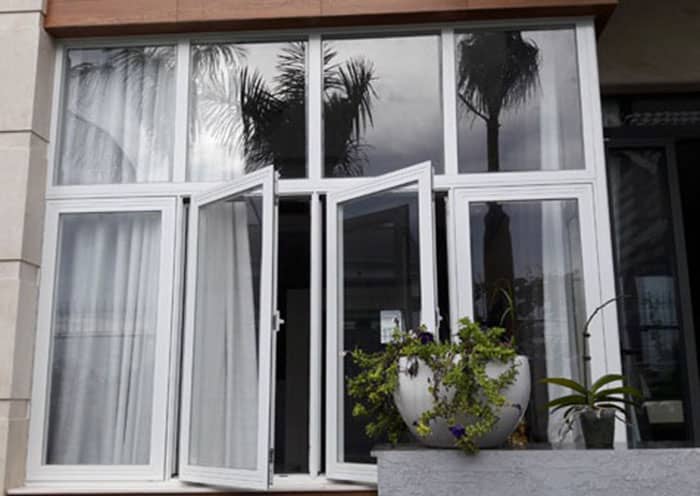 Mau vach ket hop cua so nhom viet phap he 4400