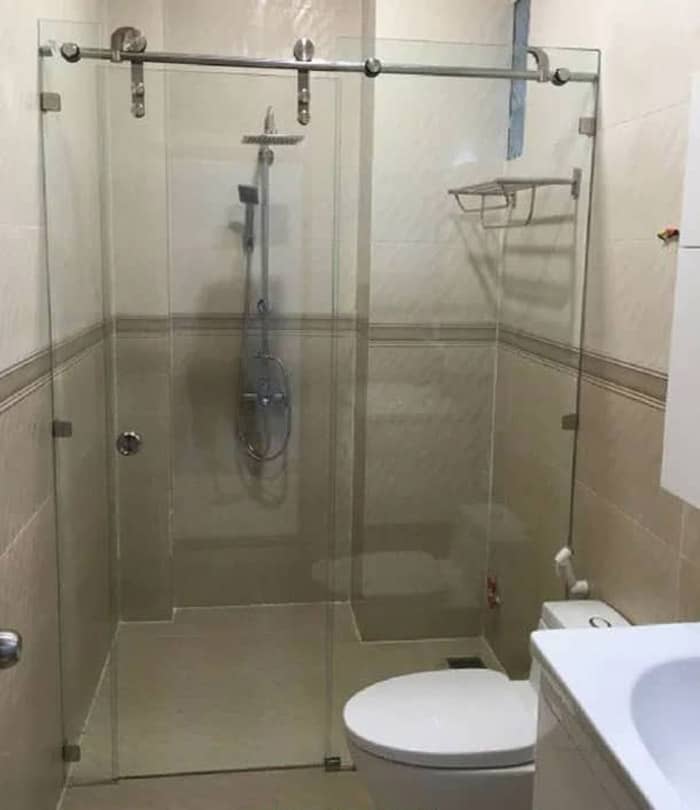 Phòng tắm kính cửa trượt giá bao nhiêu