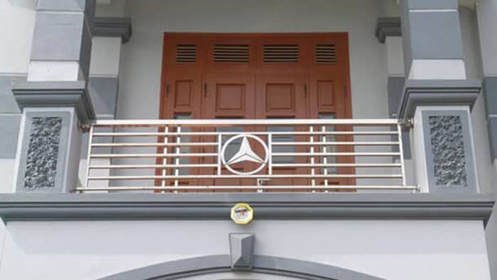 Chat-lieu-inox-sang-bong-hien-dai