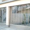 Cửa cuốn khe thoáng inox tạo không gian thông thoáng cho cửa hàng hay ngôi nhà