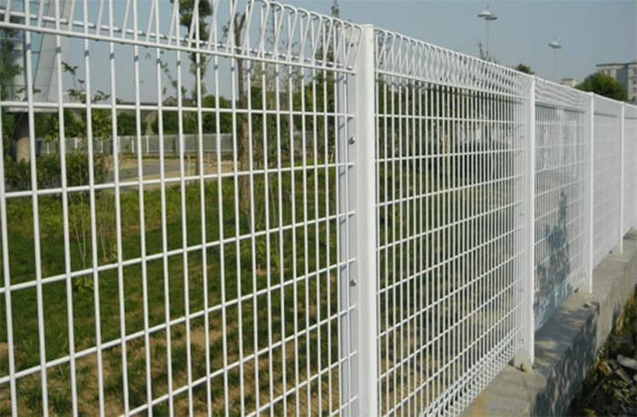 Lắp đặt hàng rào lưới thép công trình công cộng