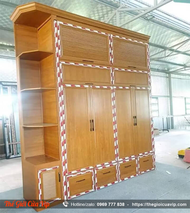 Mẫu tủ kích trần nhôm kính kết hợp kệ để đồ tiện lợi