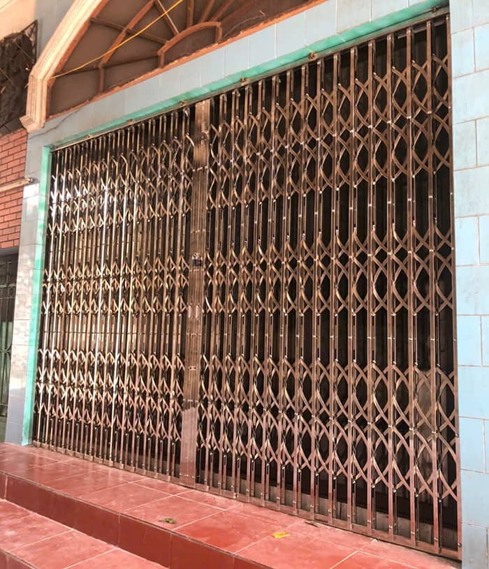 Lựa chọn mẫu cửa kéo inox đẹp đa dạng kích thước