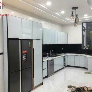 Các mẫu tủ bếp nhôm kính đẹp tại Thế giới cửa vip