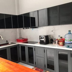 Tủ bếp bằng nhôm xingfa hệ cánh kính hiện đại tại hà nội