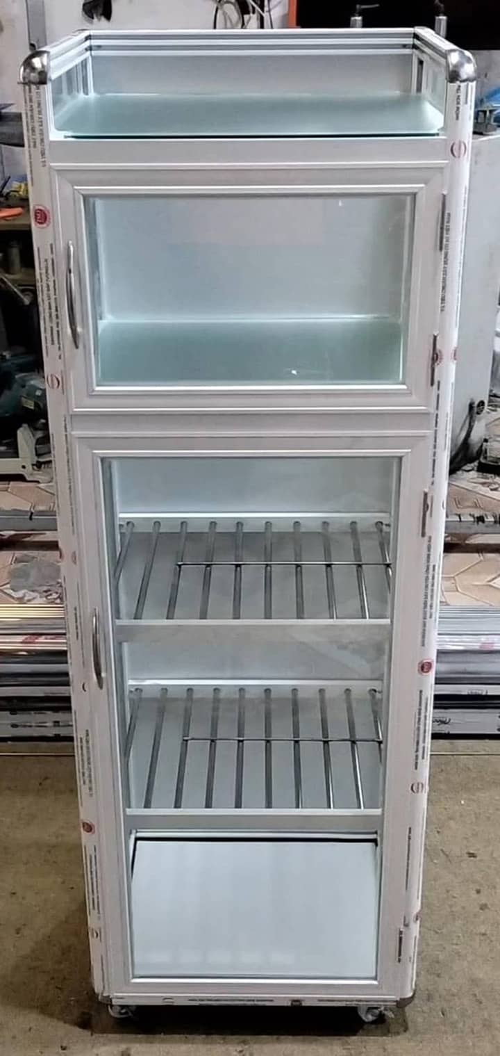 Tủ nhôm đựng chén bát nhỏ màu trắng sứ